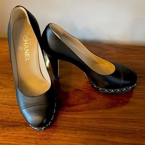 Authentic Chanel Spectacular Shoes👠!